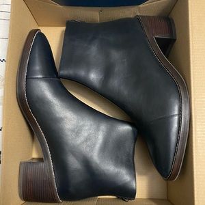 Cole Haan Black Leather Boots *Waterproof*